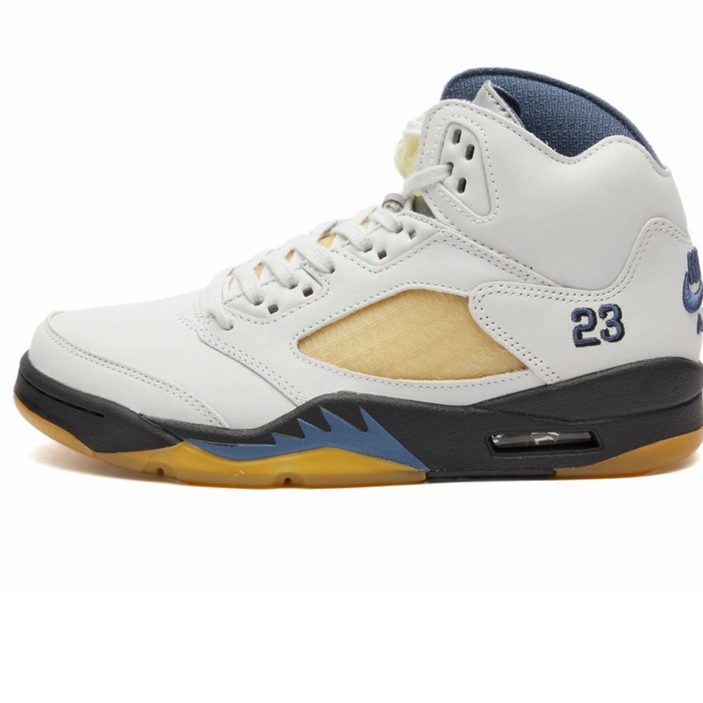 Jordan 5 Retro A Ma Maniére Dawn -  12.5 in women / 11 in men